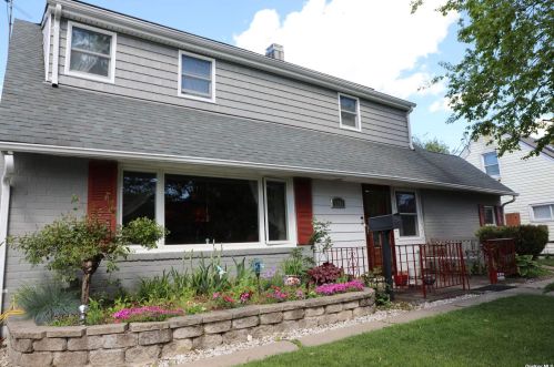 2481 6th St, Hempstead NY  11554-3115 exterior