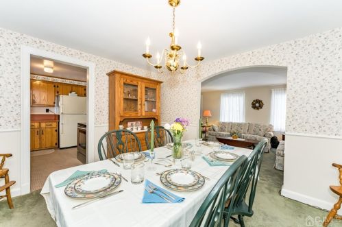 143 High St, Woodbridge NJ  07095-3047 exterior