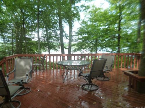 110 Lake Shore Dr, Rock Hill NY  12775-6523 exterior