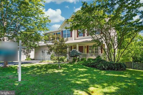 305 Skyline Dr, Purcellville, VA 20132-6121