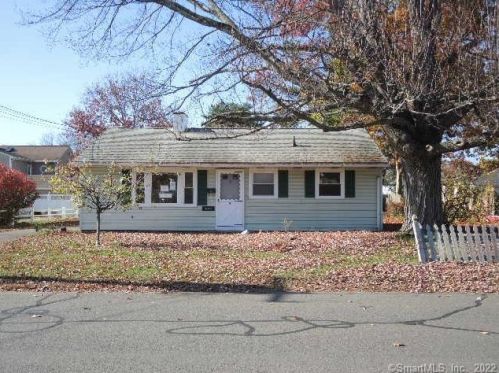 4 Rosemont Dr, Plainville, CT 06062-3230
