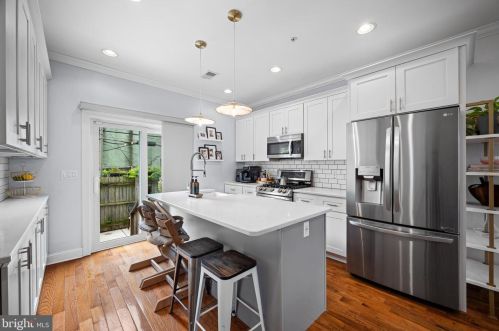 428 Mercy St, Philadelphia PA  19148-2507 exterior