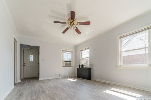 1069 6th St, New Hyde Park, NY 11040-3030