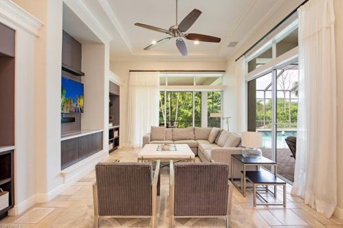9095 The Ln, Naples, FL 34109-2507