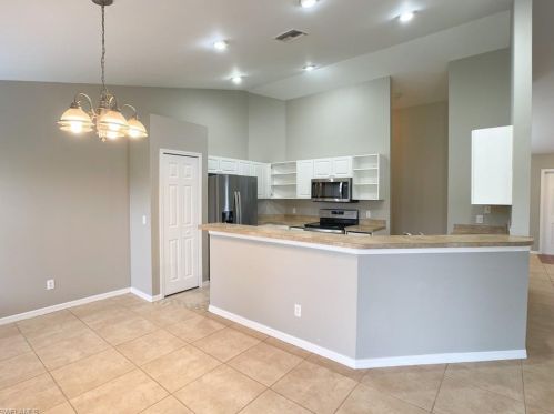 411 4th Ter, Cape Coral, FL 33990-4013