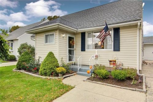 29 Amy Dr, Tonawanda, NY 14150-6101