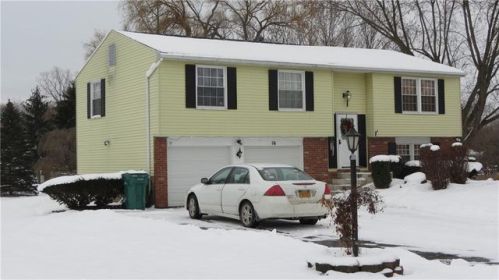 16 Justinshire Dr, Henrietta, NY 14467-9003