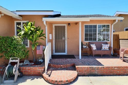 936 222nd St, Long Beach, CA 90745-3402