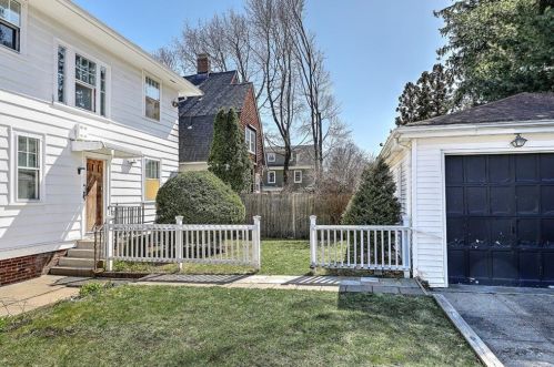 310 Elmgrove Ave, Providence RI  02906-4252 exterior