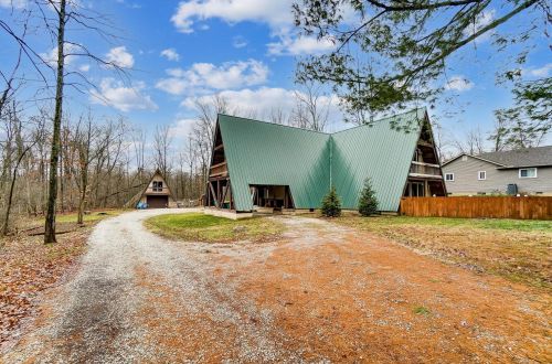 339 Riva Ridge Rd, Pataskala, OH 43062-8565