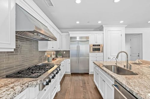 80 Hazelton, Irvine CA  92620-2189 exterior