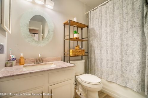 88 Rita Ln, Jackson Twp NJ  08527-2367 exterior
