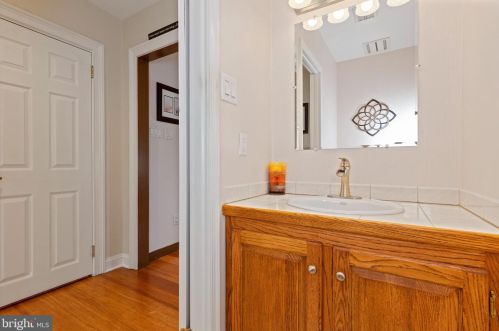 118 Ann Dr, Southampton PA 18954-1639 exterior