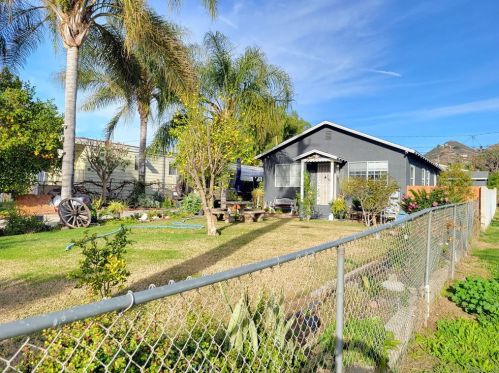 32680 Mission Trl, Lake Elsinore, CA 92530-4562