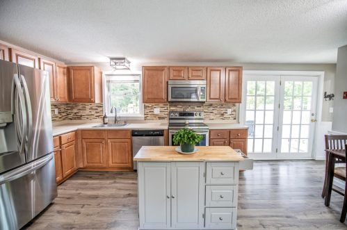 7 Olesen Rd, Derry NH 03038-4847 exterior