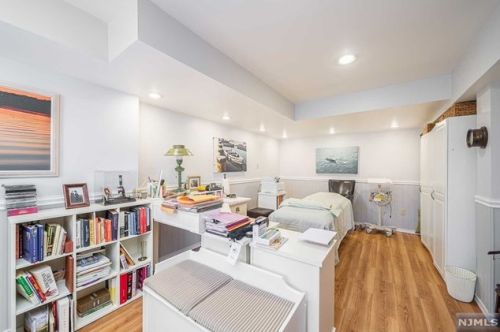 19 Kerri Ln, Lincoln Park NJ  07035-2113 exterior