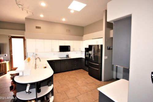 15904 Thistle Dr, Scottsdale AZ 85268-4347 exterior