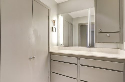 319 Barracuda Ave, Galveston TX 77550-3224 exterior