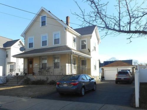 15 Lapham St, Medford, MA 02155-4812