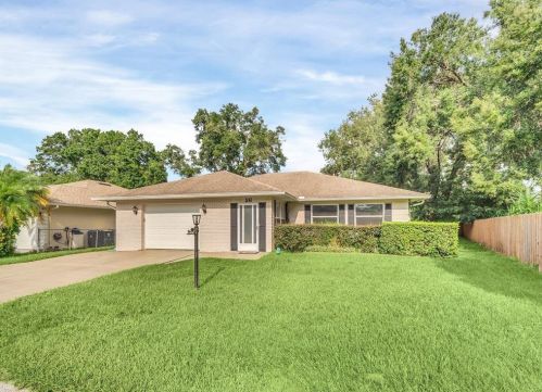 26 Cedar Dr, Davenport, FL 33837-9783