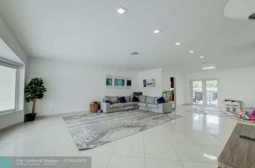 4081 38th Ave, Hollywood FL  33021-1934 exterior