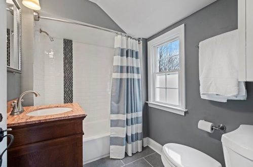 336 Inglewood Dr, Pittsburgh PA 15228-1555 exterior