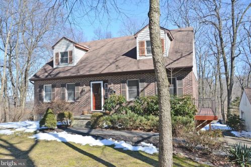 14 Echo Valley Dr, Smithville, PA 17560-9675