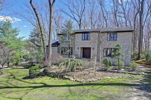 36 Ruby Dr, Morganville, NJ 07751-1019