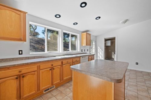 18708 1st Ave, Tuolumne CA  95379-9716 exterior