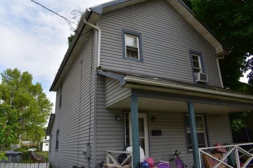 604 Cedar St, New Castle, PA 16102-1318