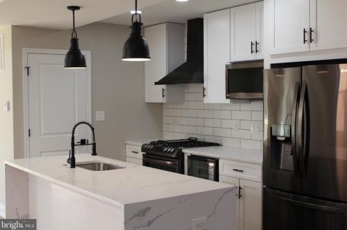 814 Sheridan St, Washington, DC 20011-1127
