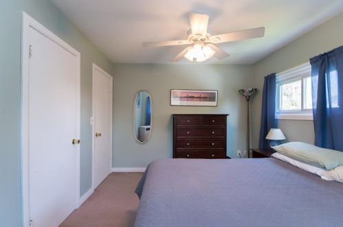 19 Casey Dr, Middletown RI  02842-6224 exterior