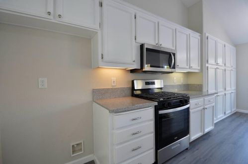 490 Santa Barbara St, Los Banos CA  93635-6324 exterior