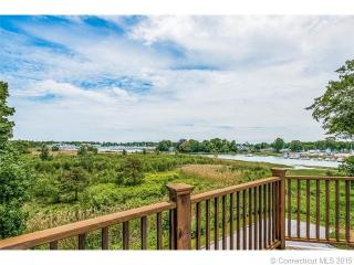 72 Quarry Dock Rd, Branford CT  06405-4656 exterior