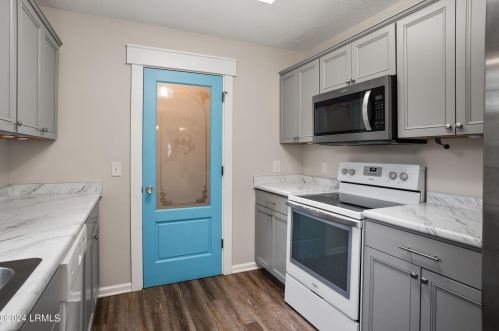 34 Blacksmith Cir, Beaufort SC  29906-8560 exterior