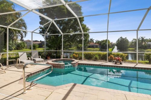 1573 Serenity Cir, Naples, FL 34110-4129