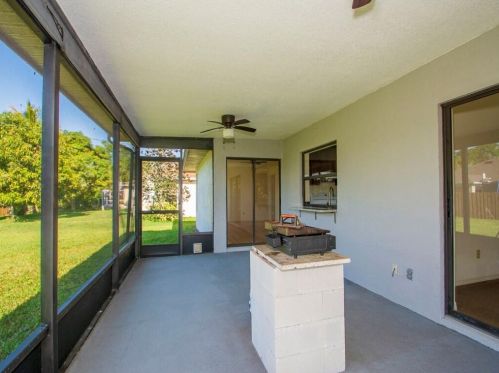 634 Streamlet Ave, Fort Pierce FL 34983-4658 exterior