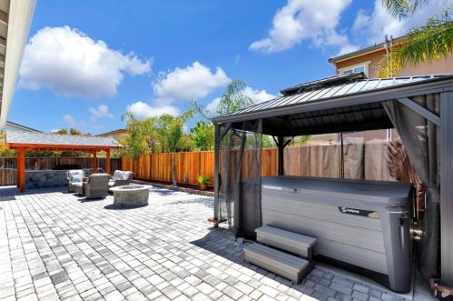 1106 Sprig Way, Gilroy CA  95020-8113 exterior