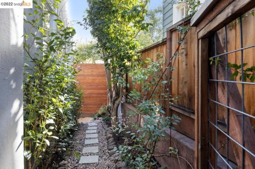 668 Jean St, Oakland CA  94610-1410 exterior