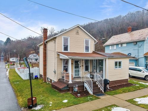 225 Elizabeth Ave, Evans City PA  16033-1087 exterior