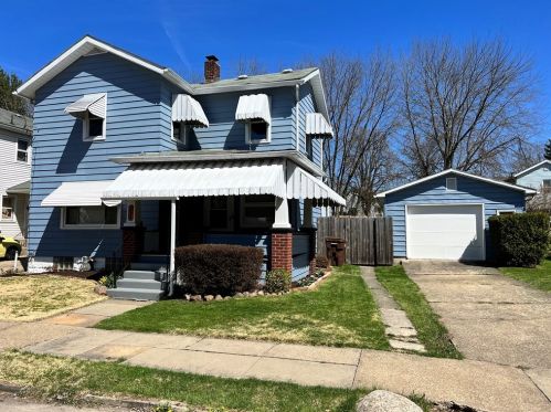 224 Elm Ave, Hermitage, PA 16146-2326