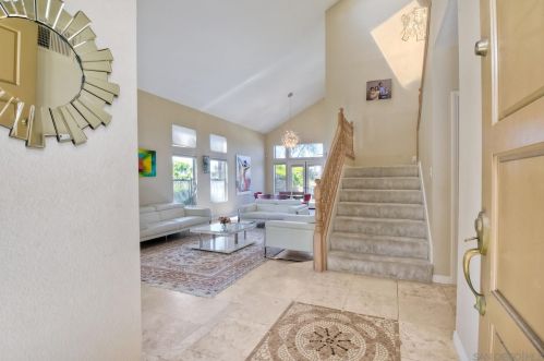 10606 Sunset Ridge Dr, San Diego, CA 92131-2377