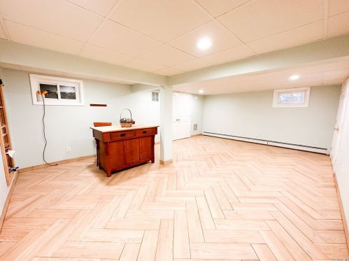 3 Josephine Ln, Northport NY  11768-2706 exterior