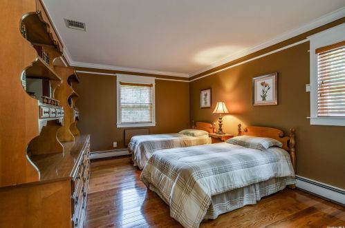 149 Cedrus Ave, Elwood NY  11731-4409 exterior