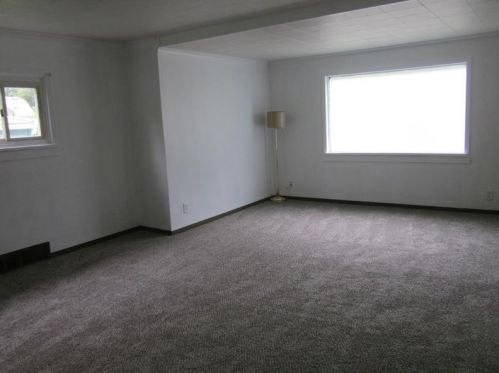 140 Wells Ave, New Kensington PA  15068-3850 exterior