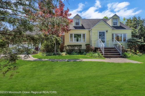1 Orchard Pkwy, Morganville, NJ 07751-9707