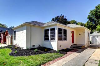 2240 33rd St, Sacramento, CA 95817-1205