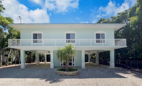 1303 Almay St, Key Largo, FL 33037-4102