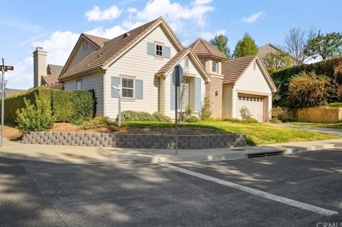 590 Peter Pl, Simi Valley, CA 93065-5944