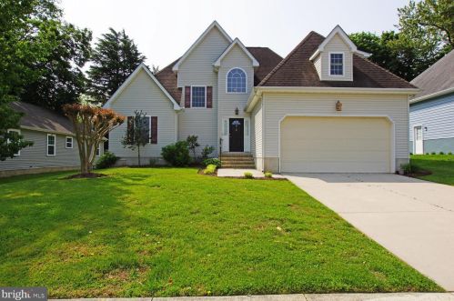34 Washington St, Dover, DE 19901-3847
